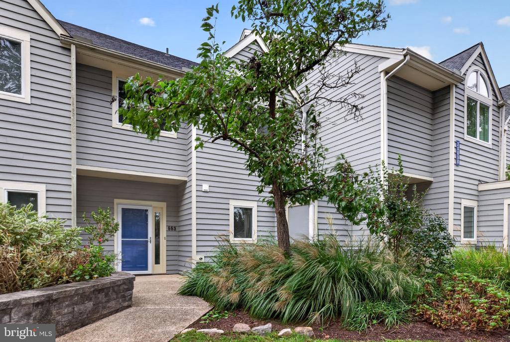 20898 EAST DRIVE Unit: 553