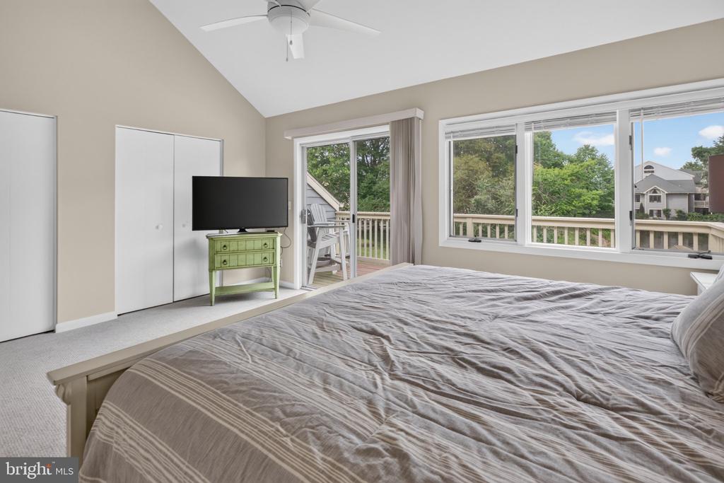 20898 EAST DRIVE Unit: 553