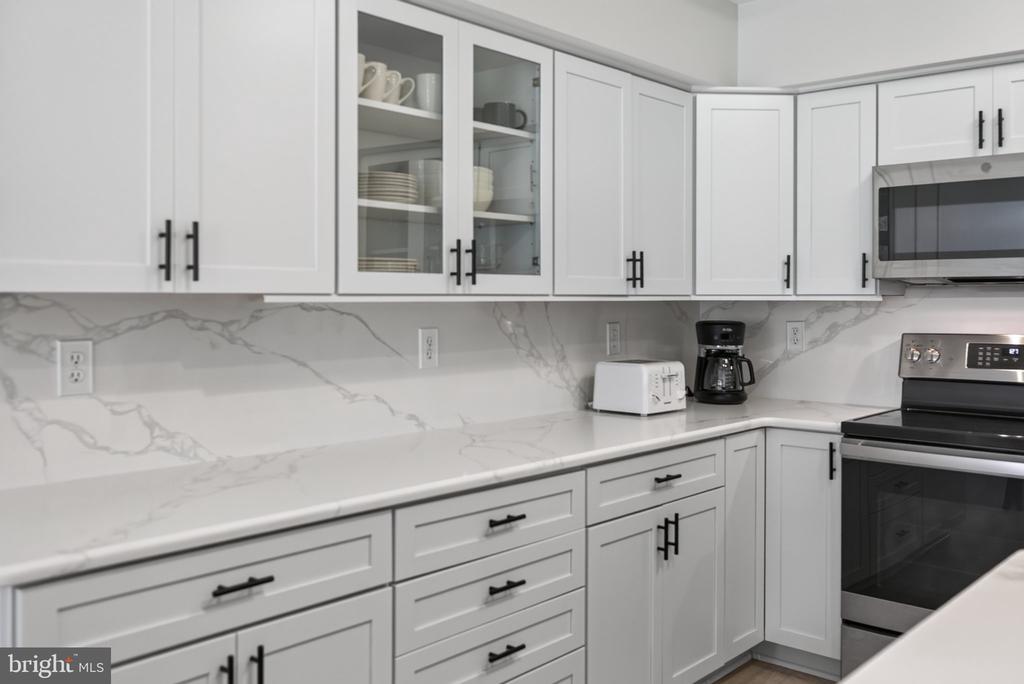 20898 EAST DRIVE Unit: 553