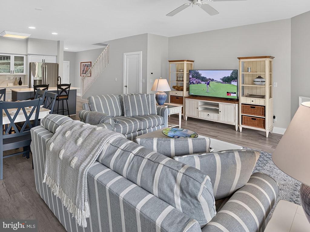 20898 EAST DRIVE Unit: 553