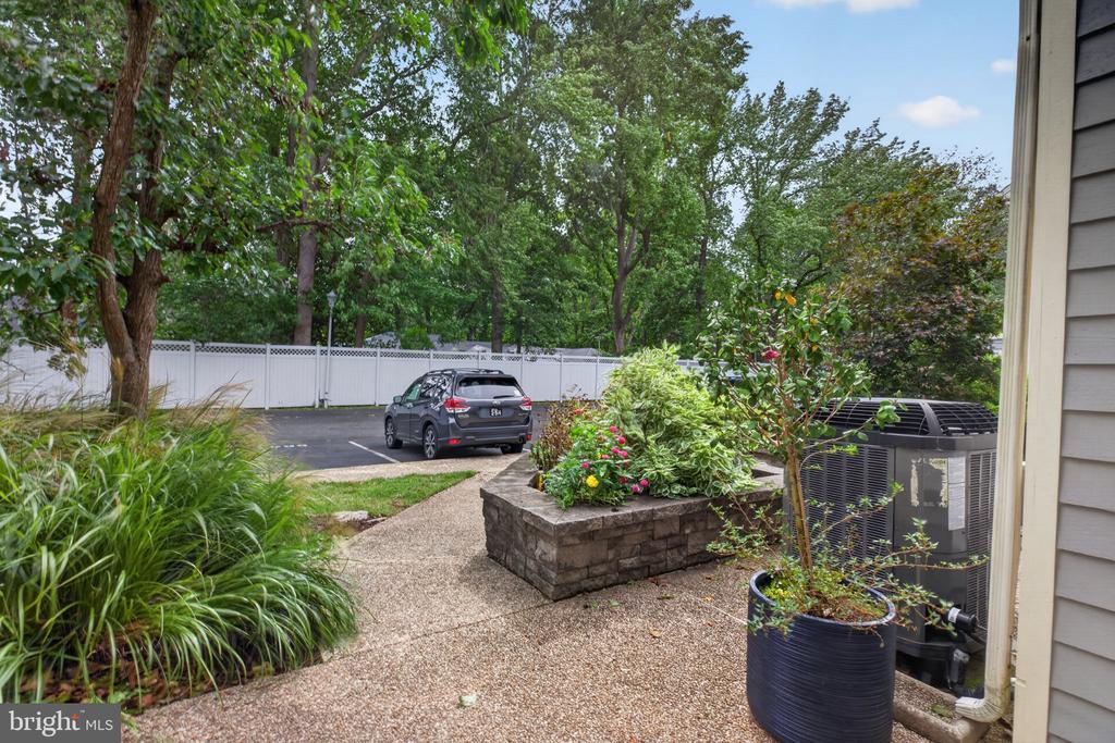 20898 EAST DRIVE Unit: 553
