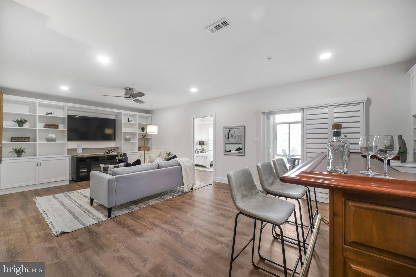 1434 BED STONE LANE