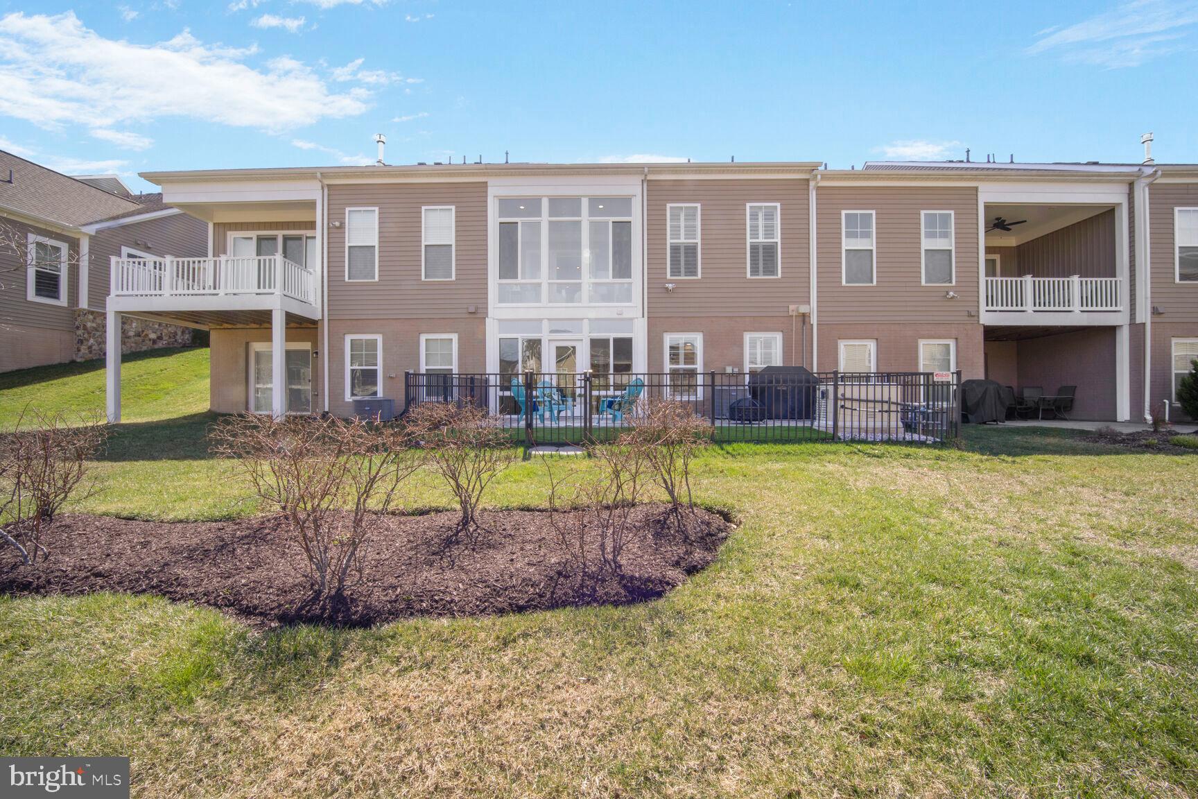 1434 BED STONE LANE