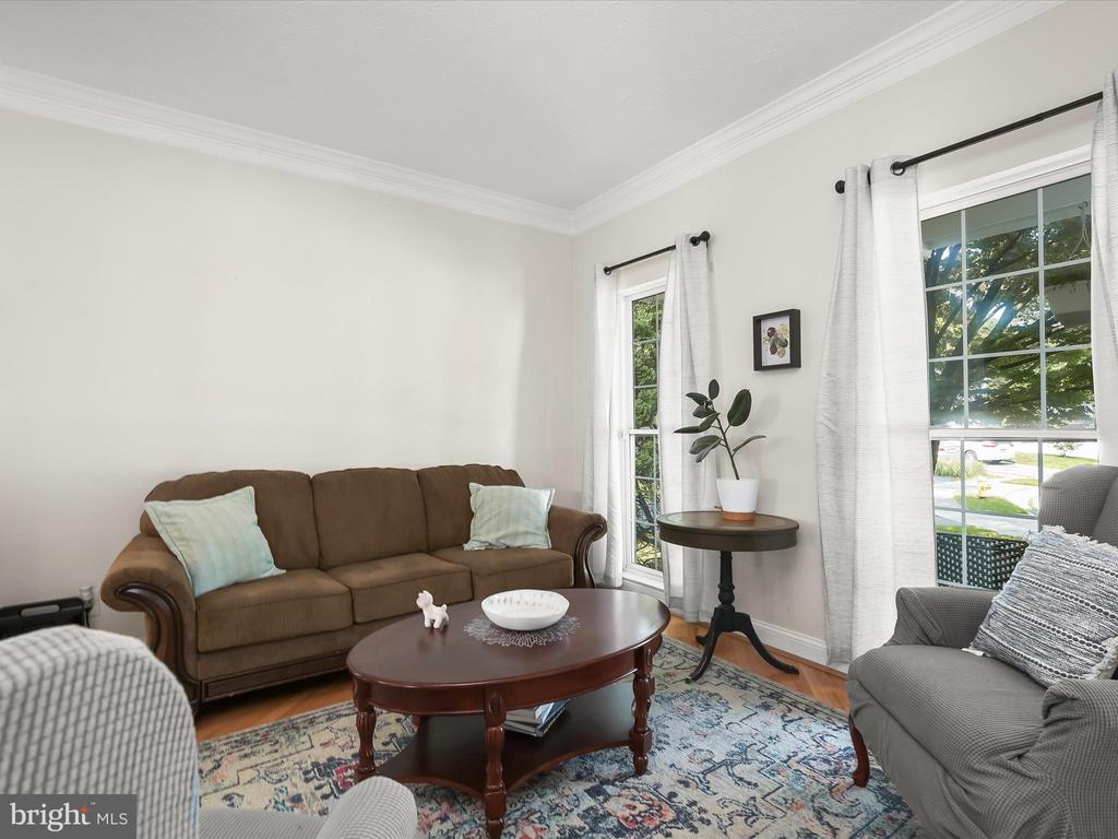 8111 HUNTMASTER COURT