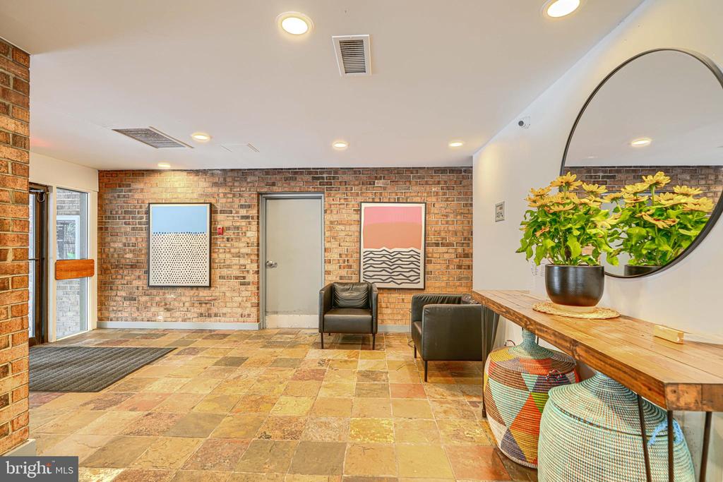 1 HAMILL COURT Unit: 51