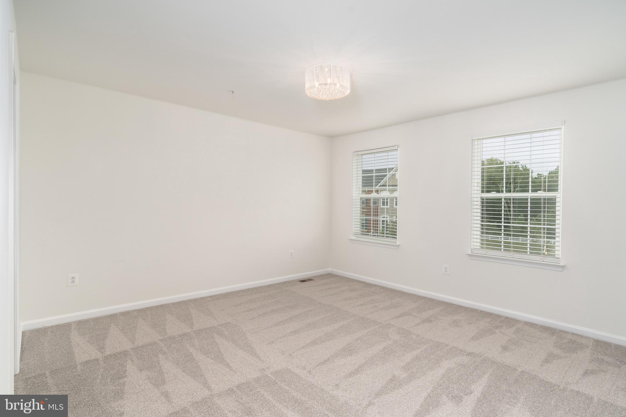 5427 SPOTSWOOD PLACE