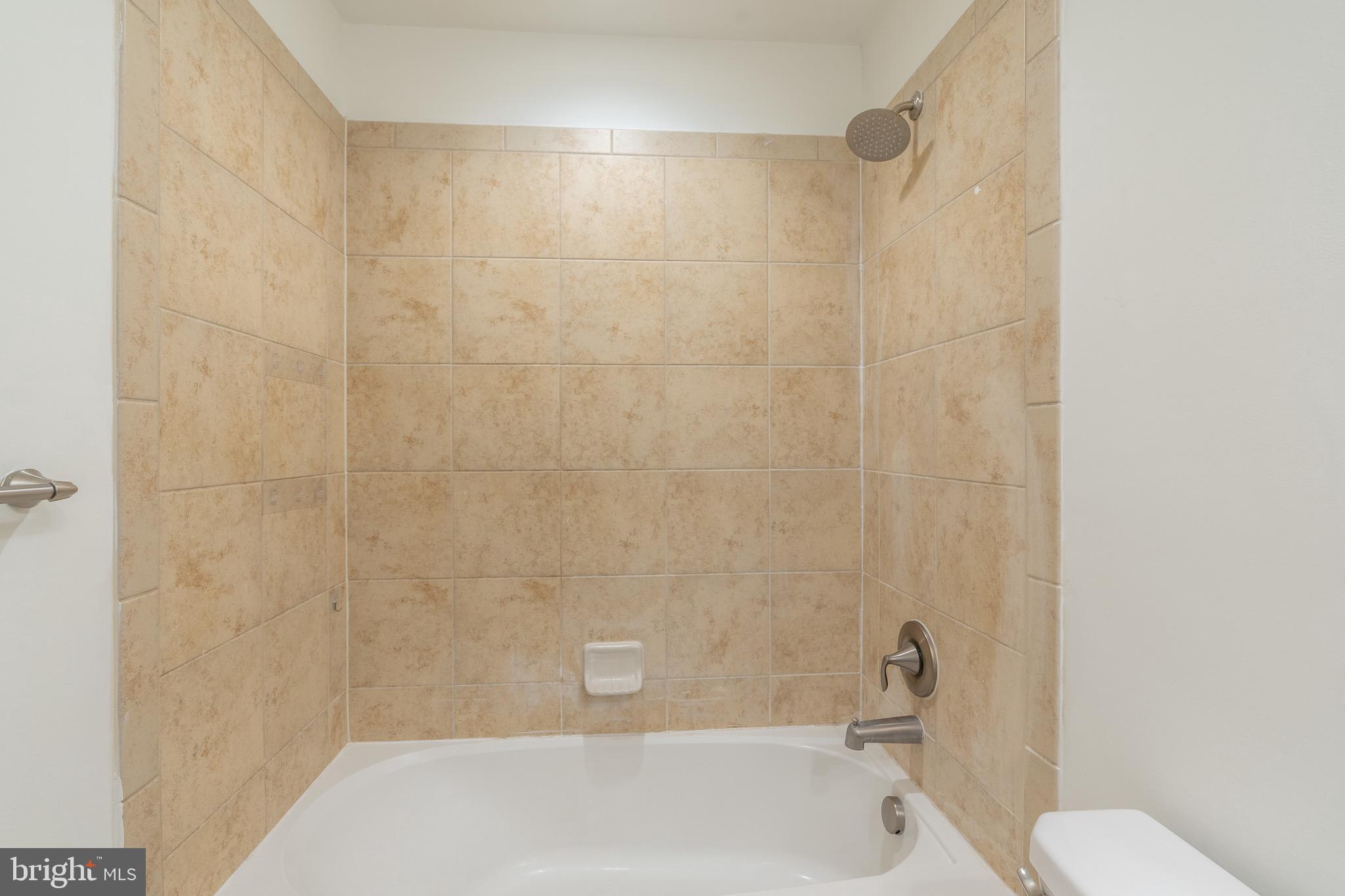 5427 SPOTSWOOD PLACE