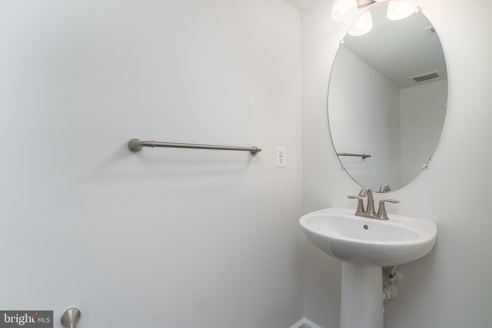 5427 SPOTSWOOD PLACE