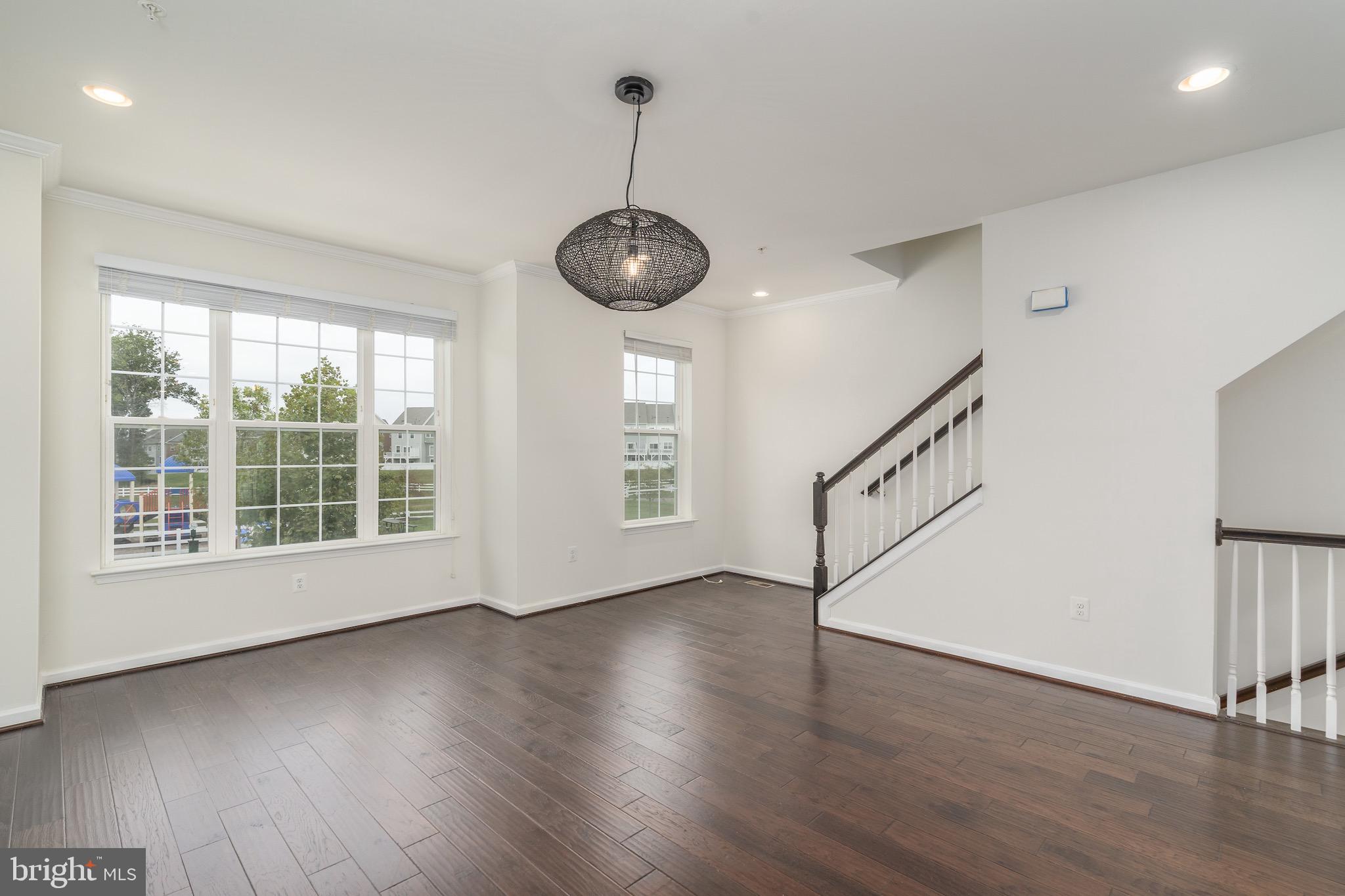 5427 SPOTSWOOD PLACE