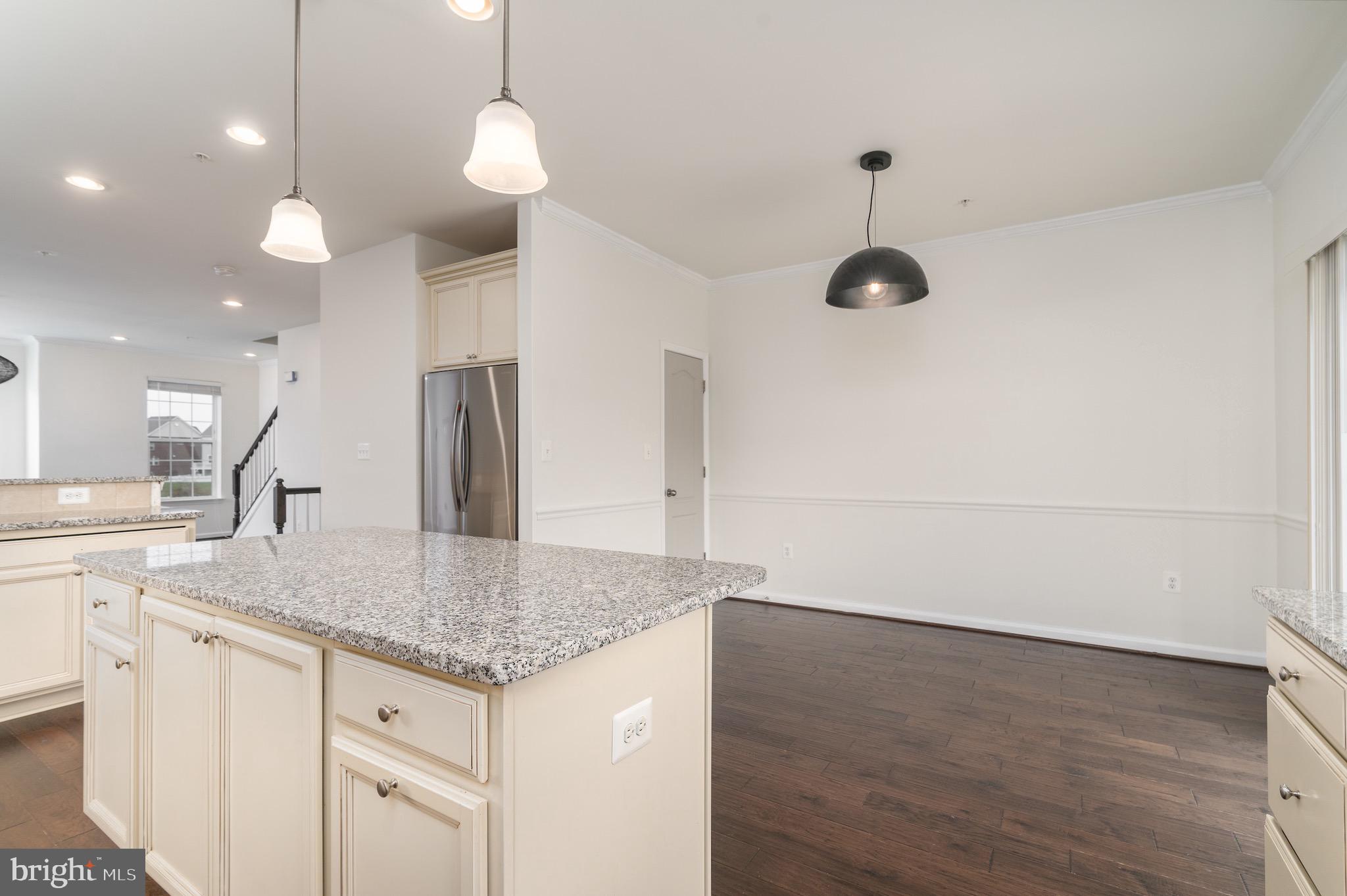 5427 SPOTSWOOD PLACE