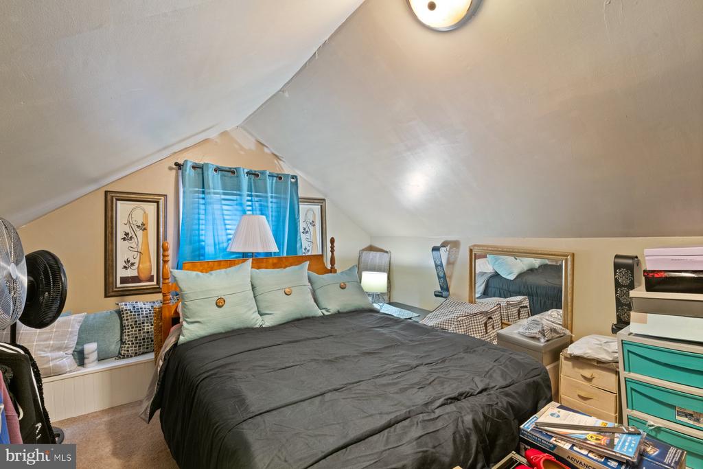5306 CEDAR DRIVE