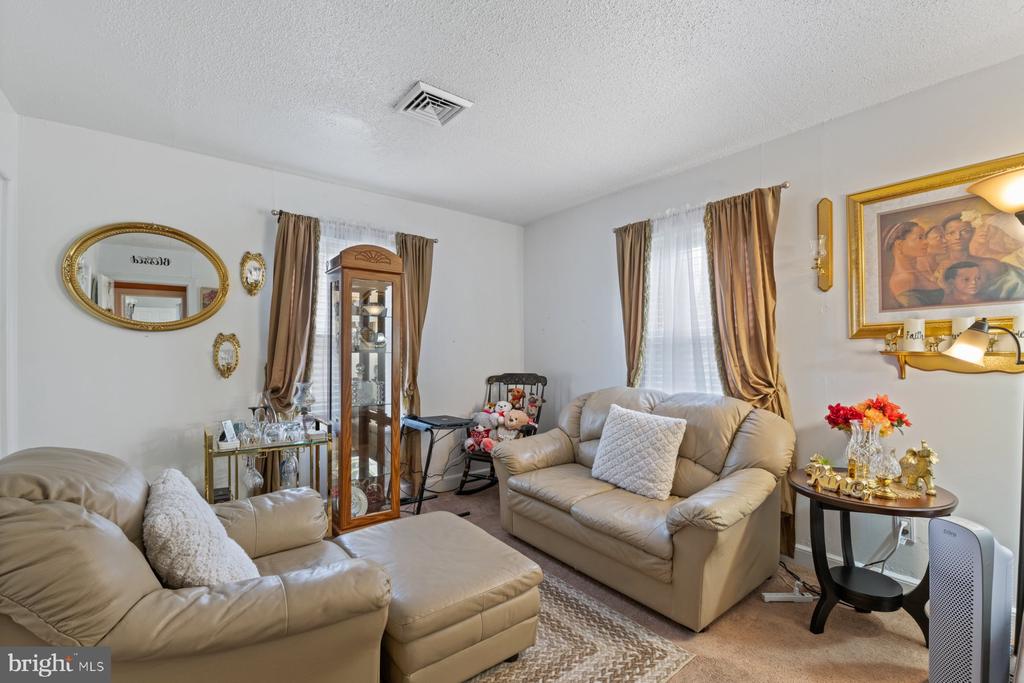 5306 CEDAR DRIVE