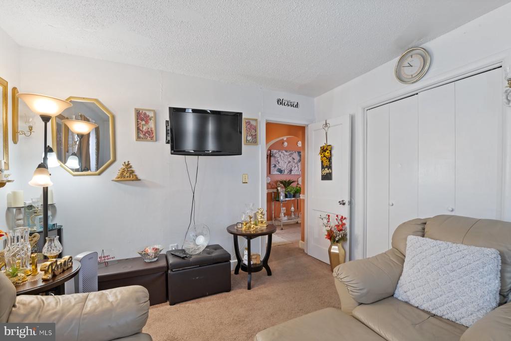 5306 CEDAR DRIVE
