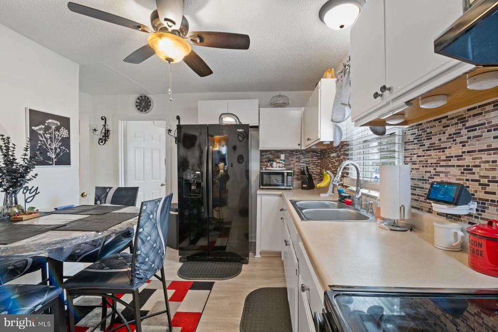 5306 CEDAR DRIVE