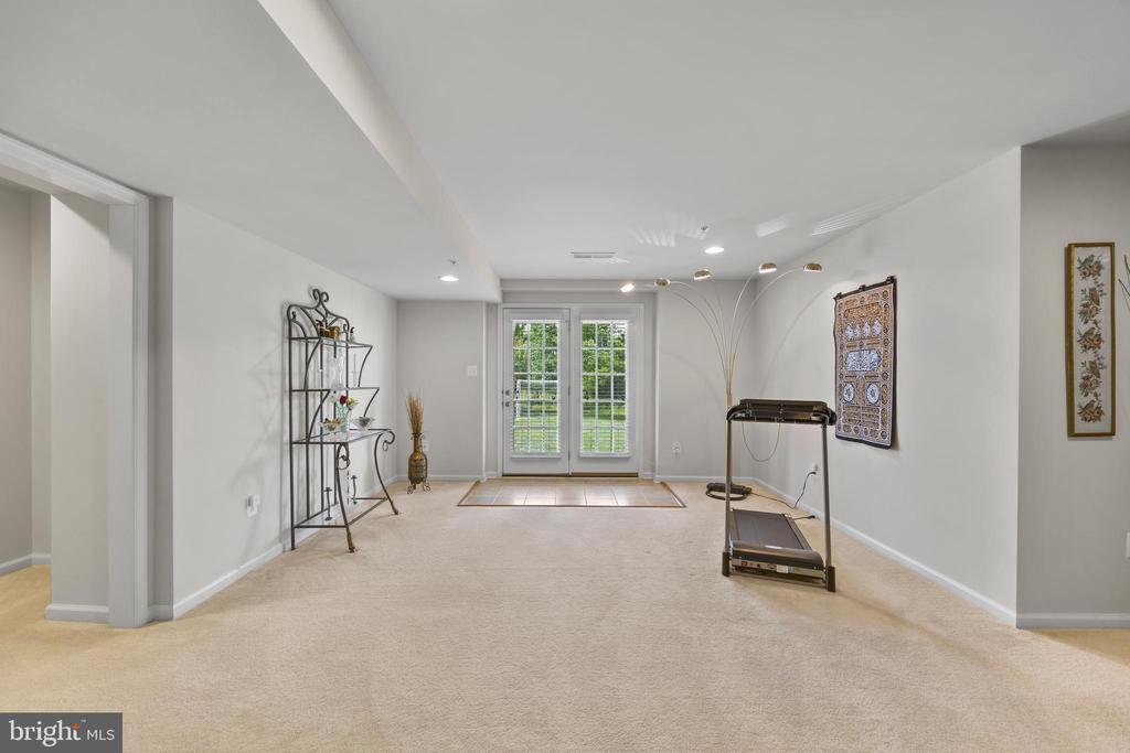 9175 BEALLS FARM ROAD