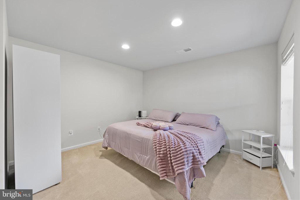 9175 BEALLS FARM ROAD