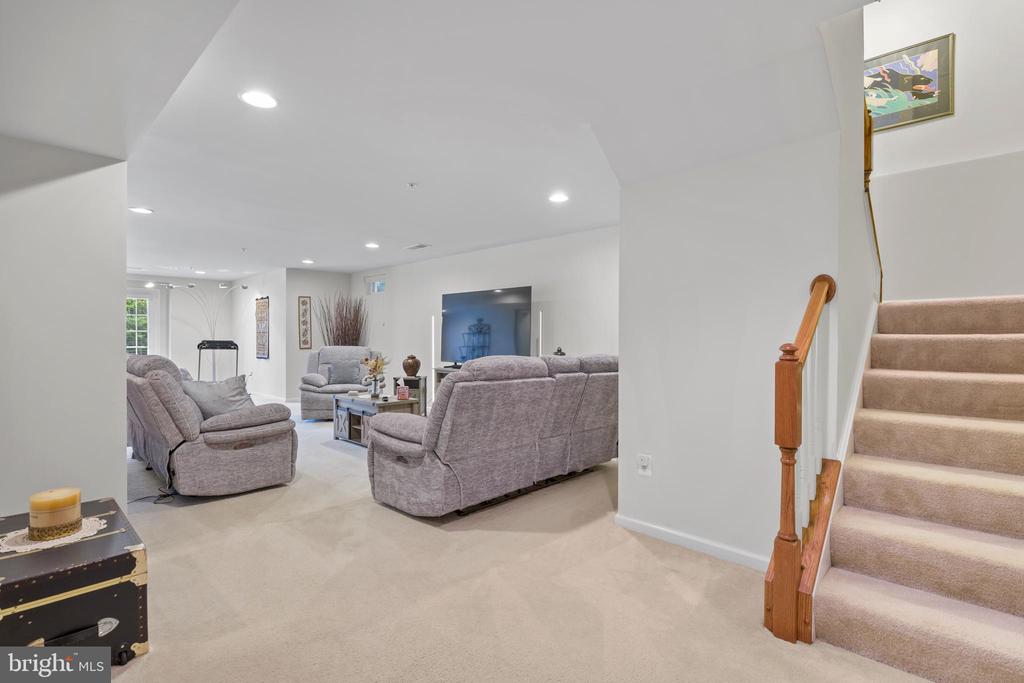 9175 BEALLS FARM ROAD