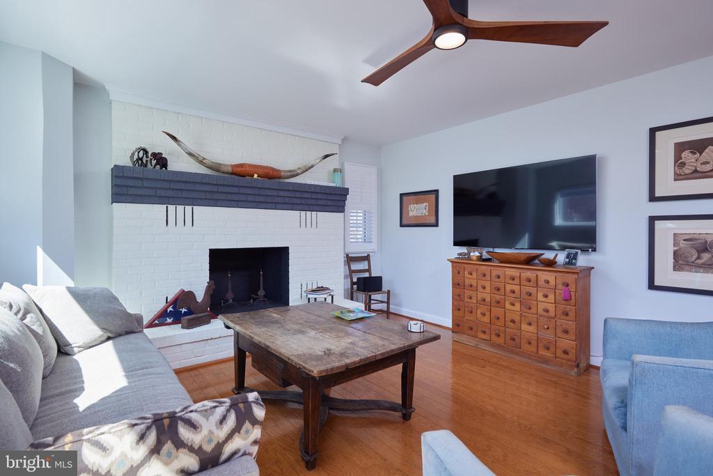 3243 STARTING GATE COURT