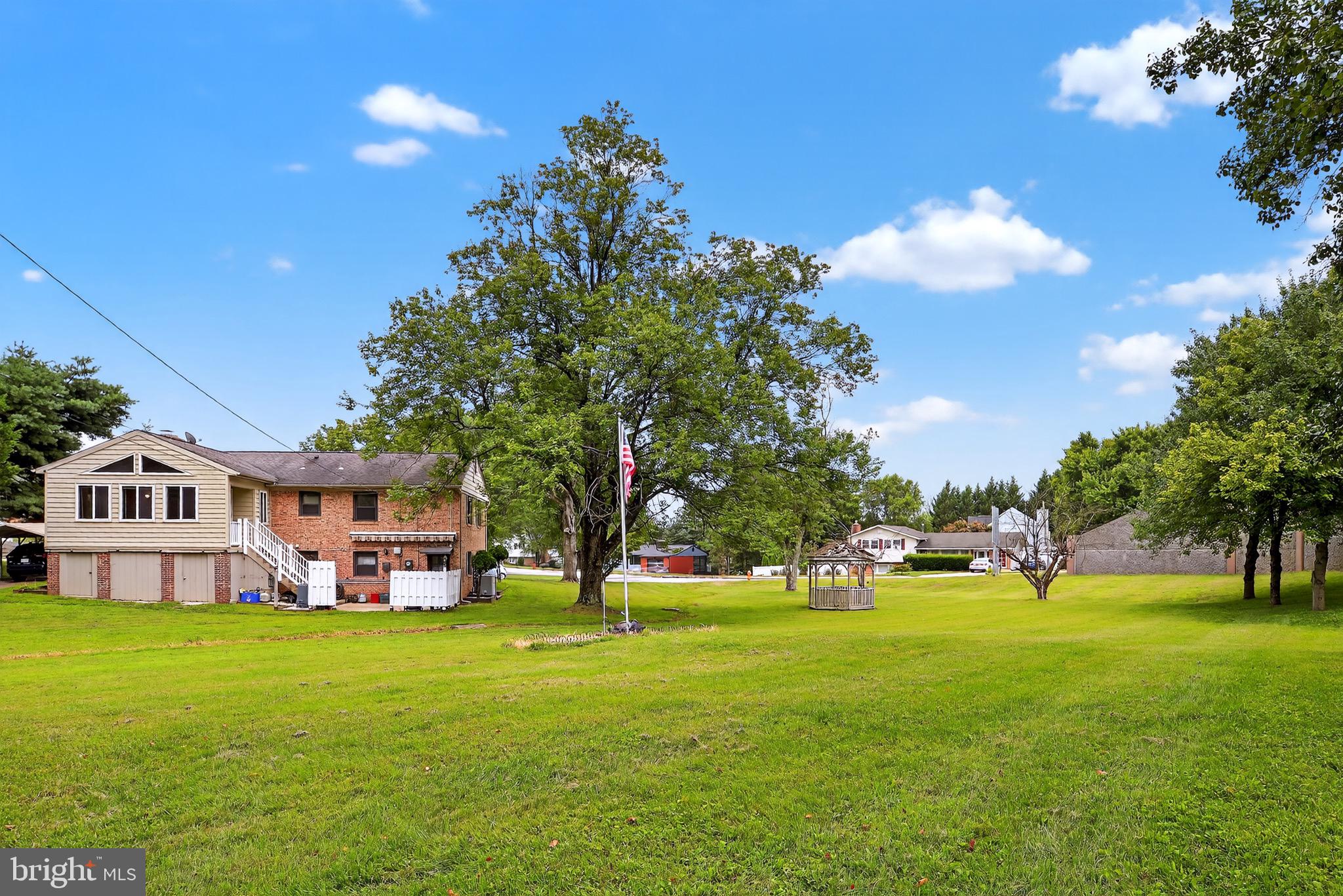 6570 BEECHWOOD DRIVE