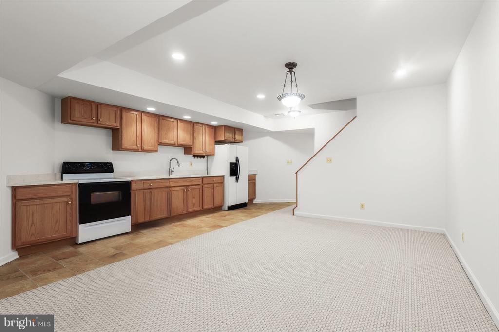 12400 TRIADELPHIA ROAD