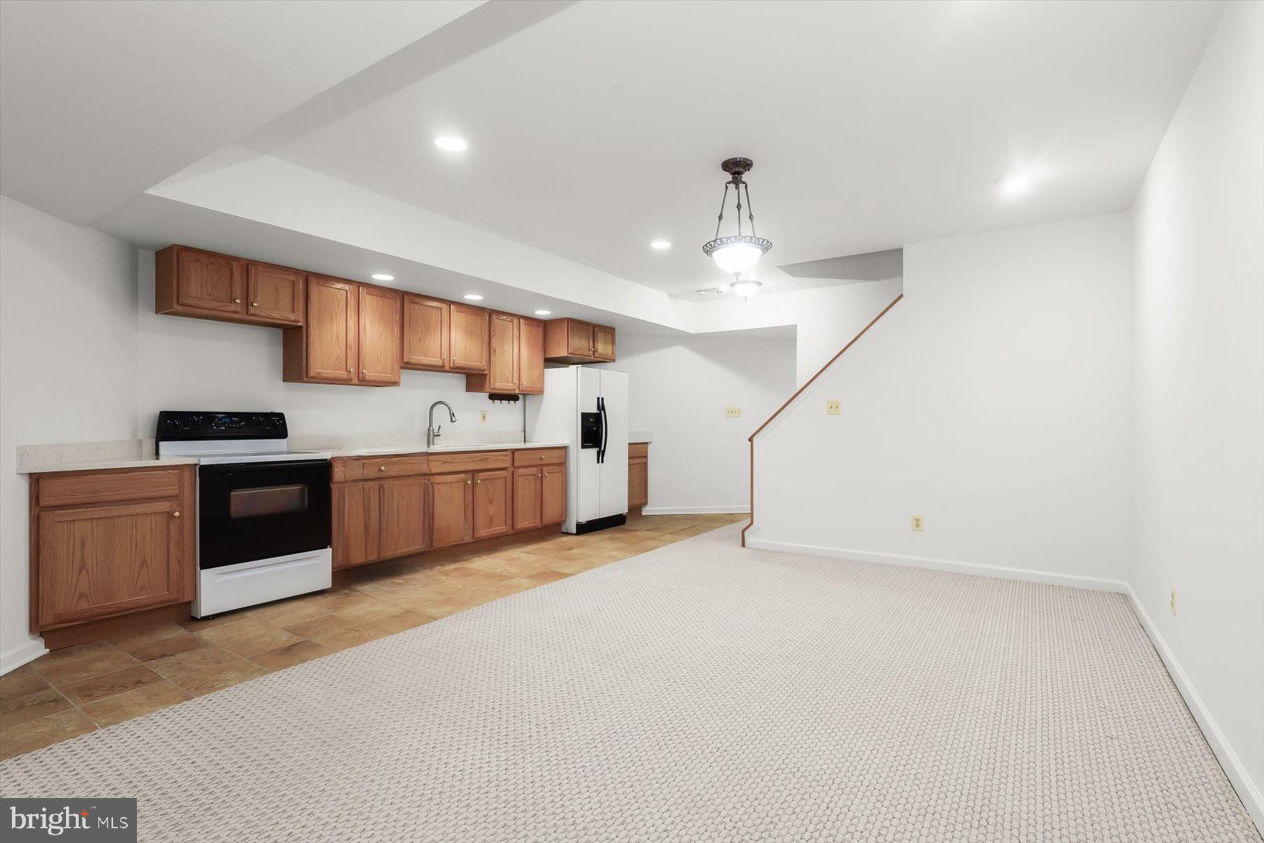 12400 TRIADELPHIA ROAD