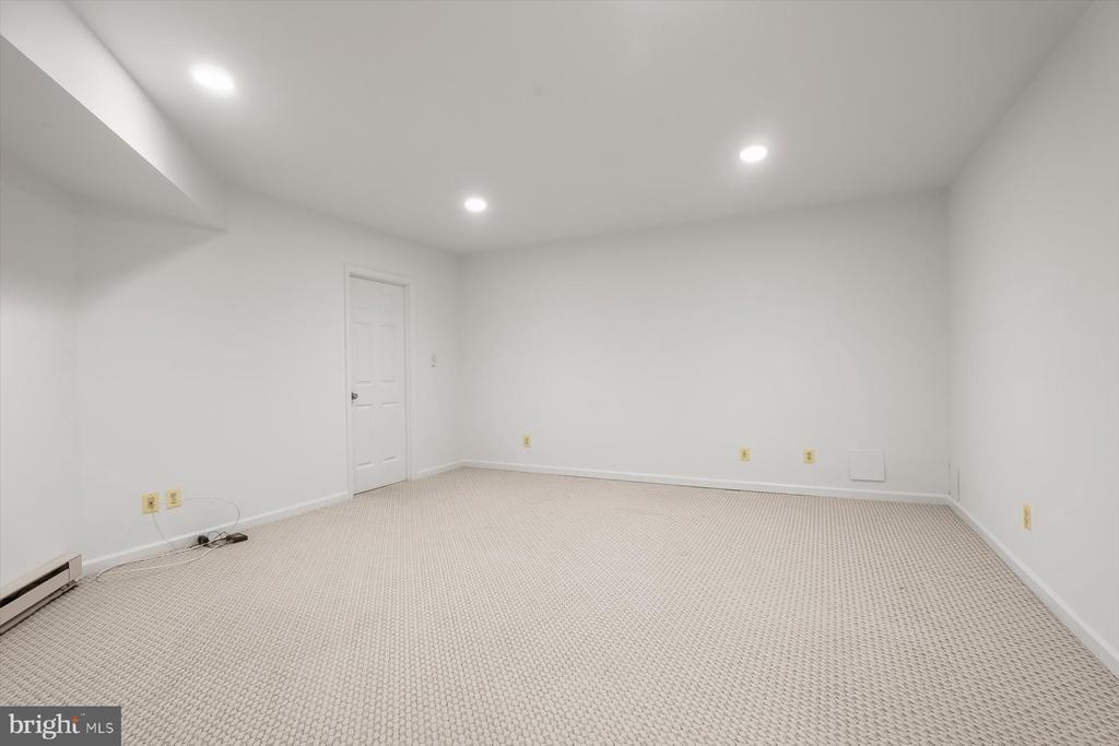 12400 TRIADELPHIA ROAD