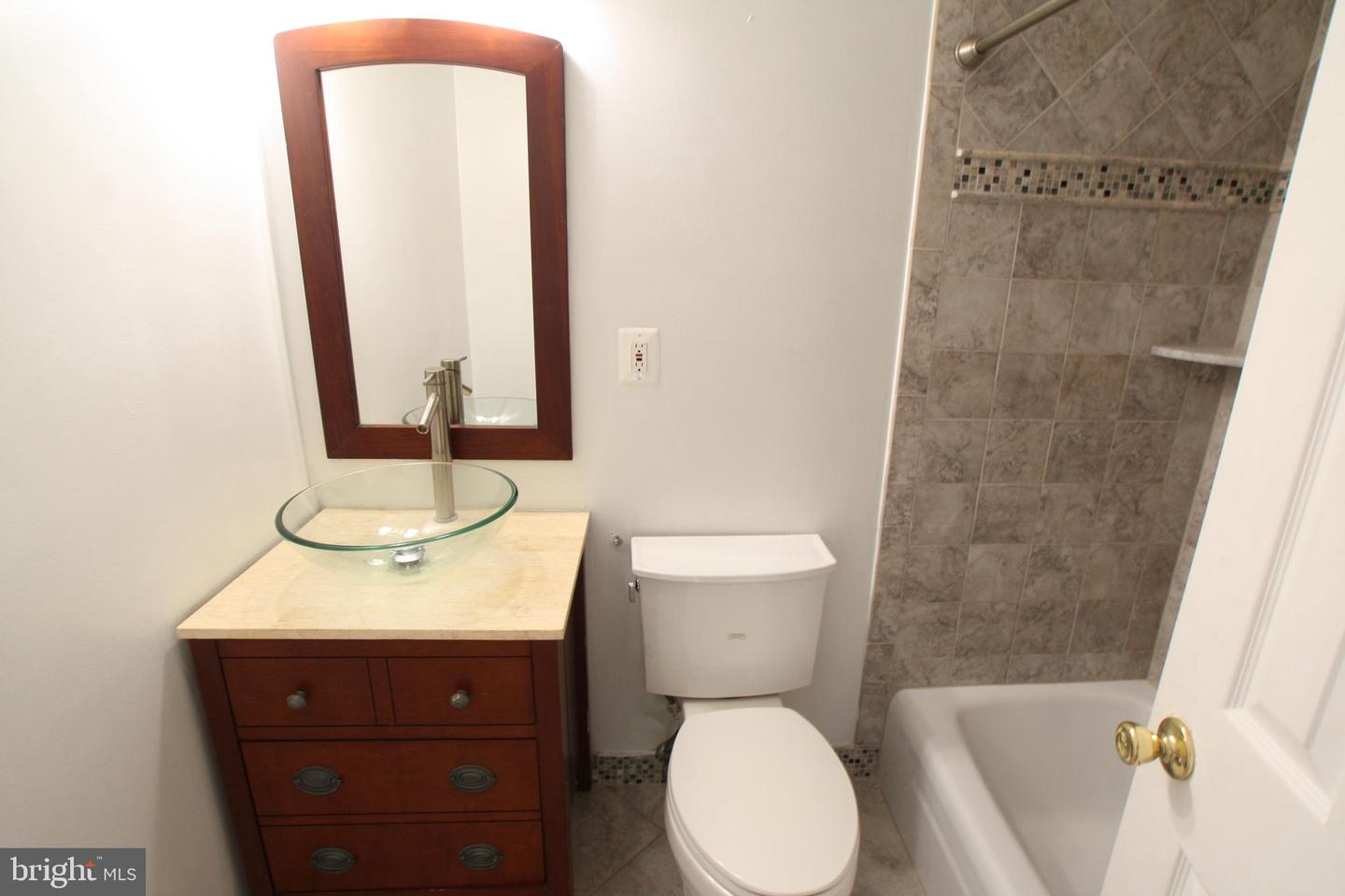 14640 Bauer Dr #14640