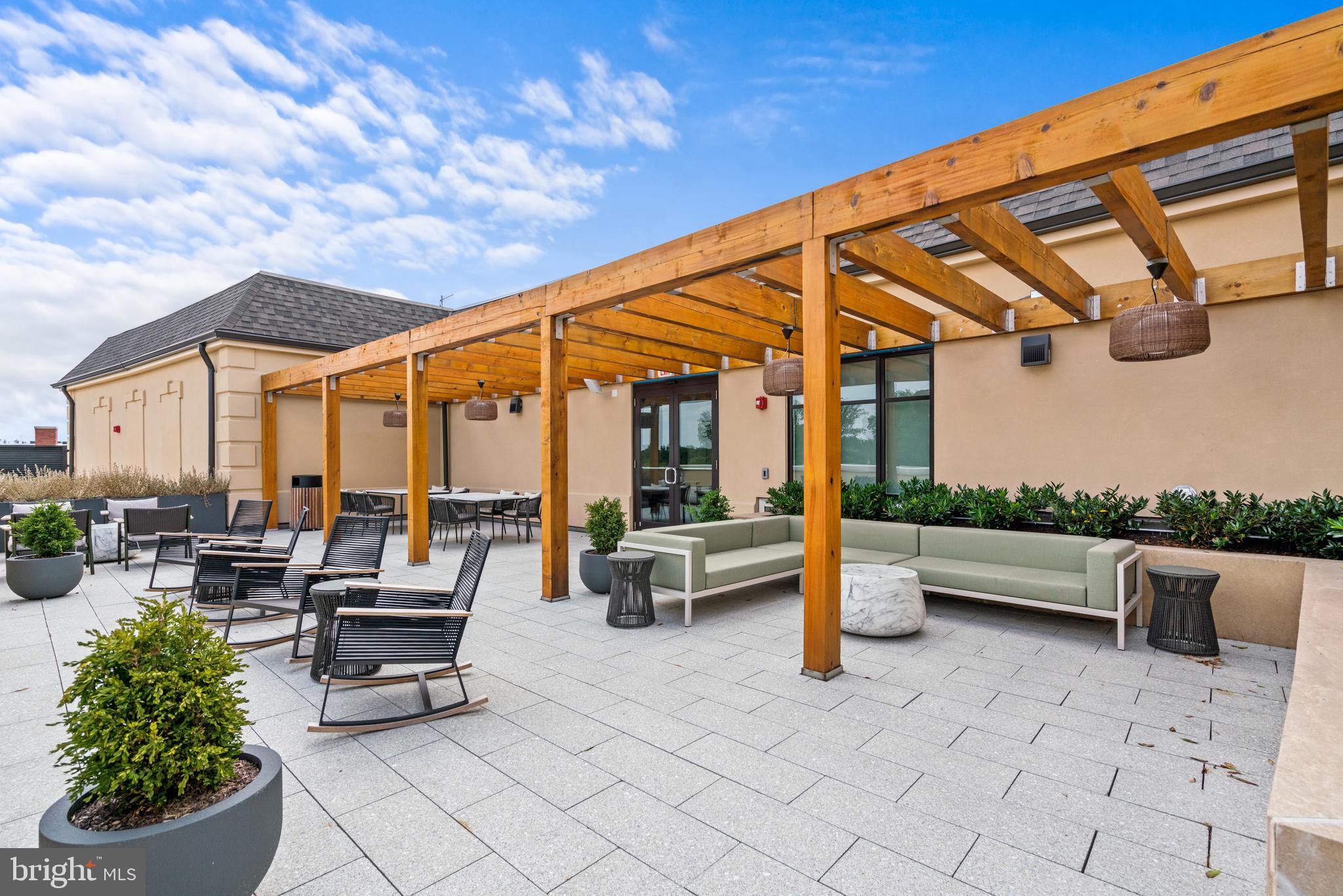 8551 CONNECTICUT AVENUE 313
