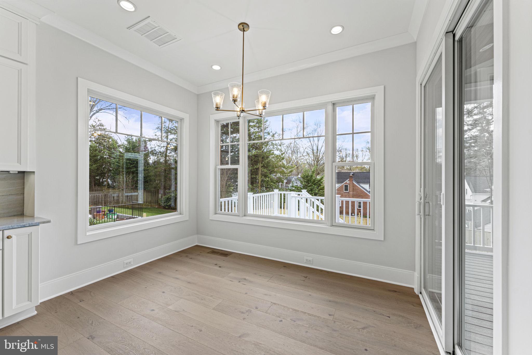 5516 MCKINLEY STREET