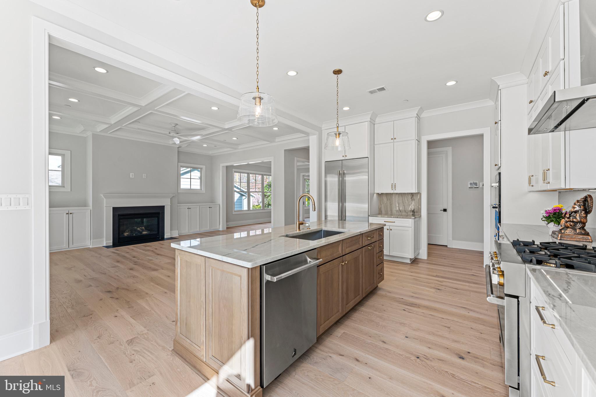 5516 MCKINLEY STREET