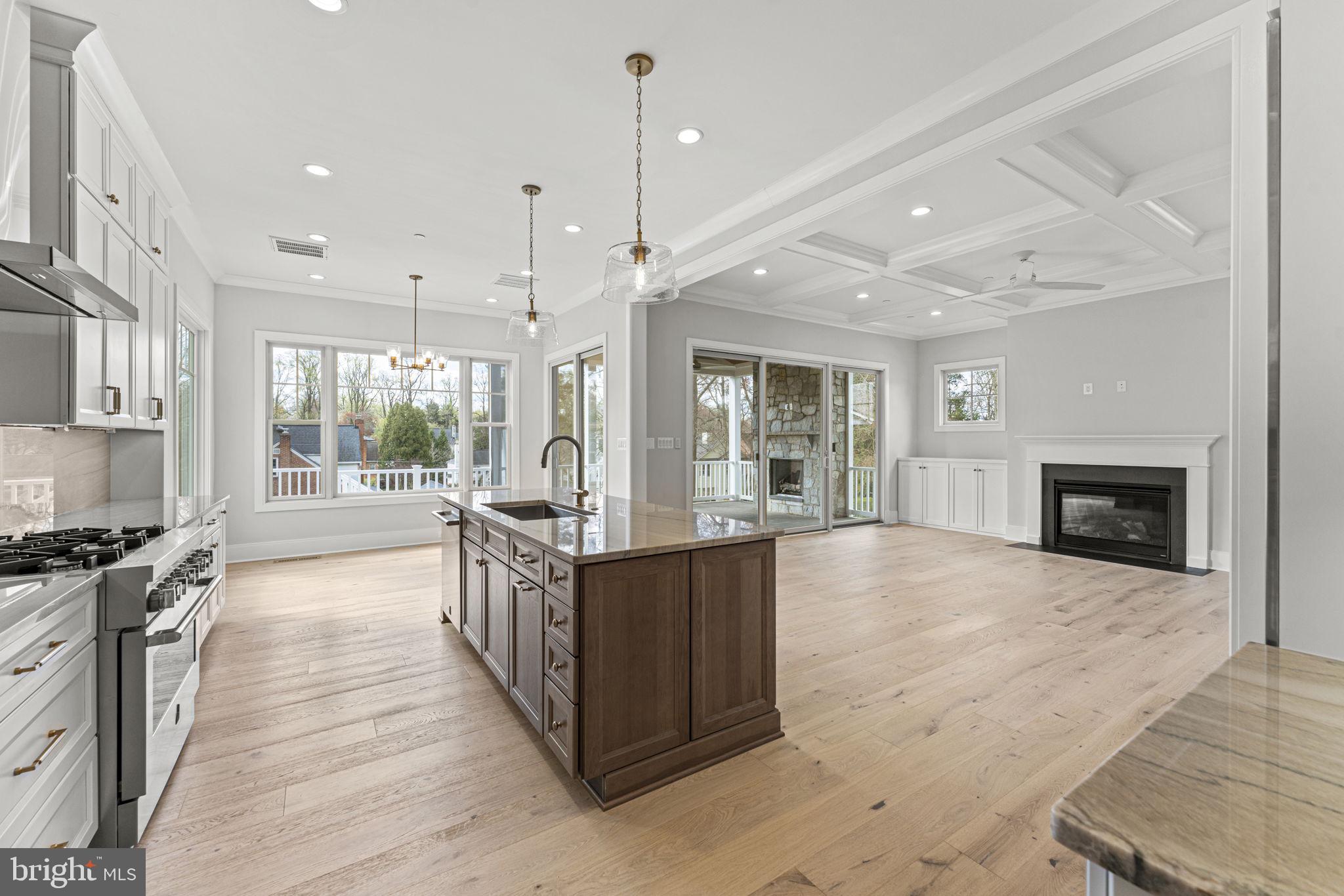 5516 MCKINLEY STREET