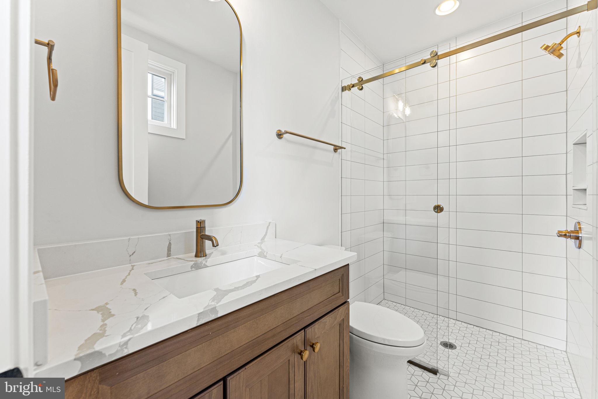 5516 MCKINLEY STREET