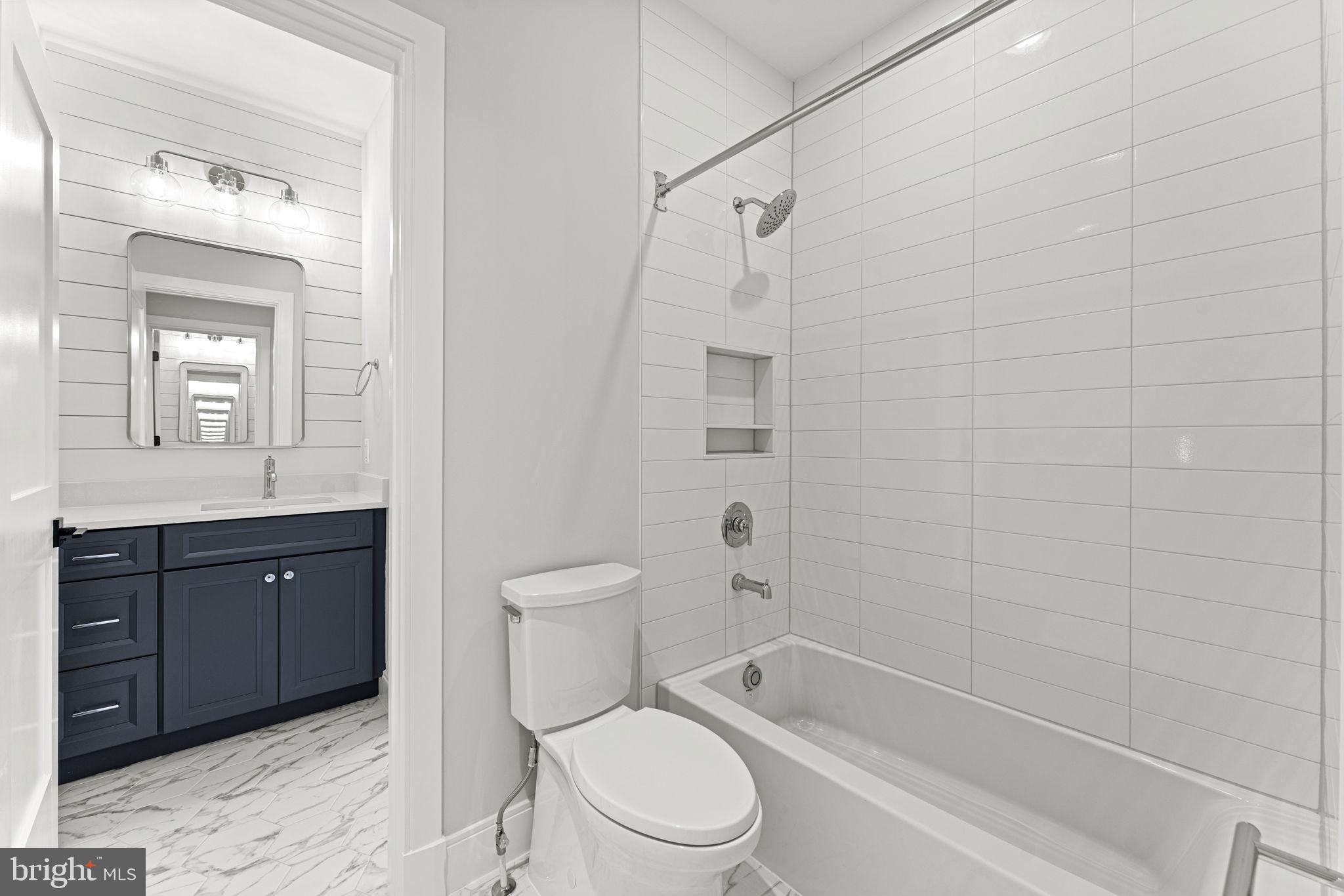 5516 MCKINLEY STREET