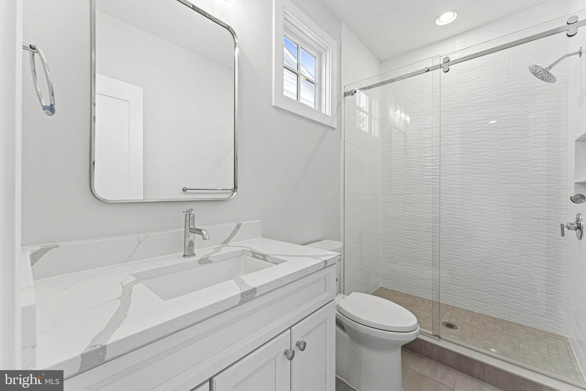 5516 MCKINLEY STREET