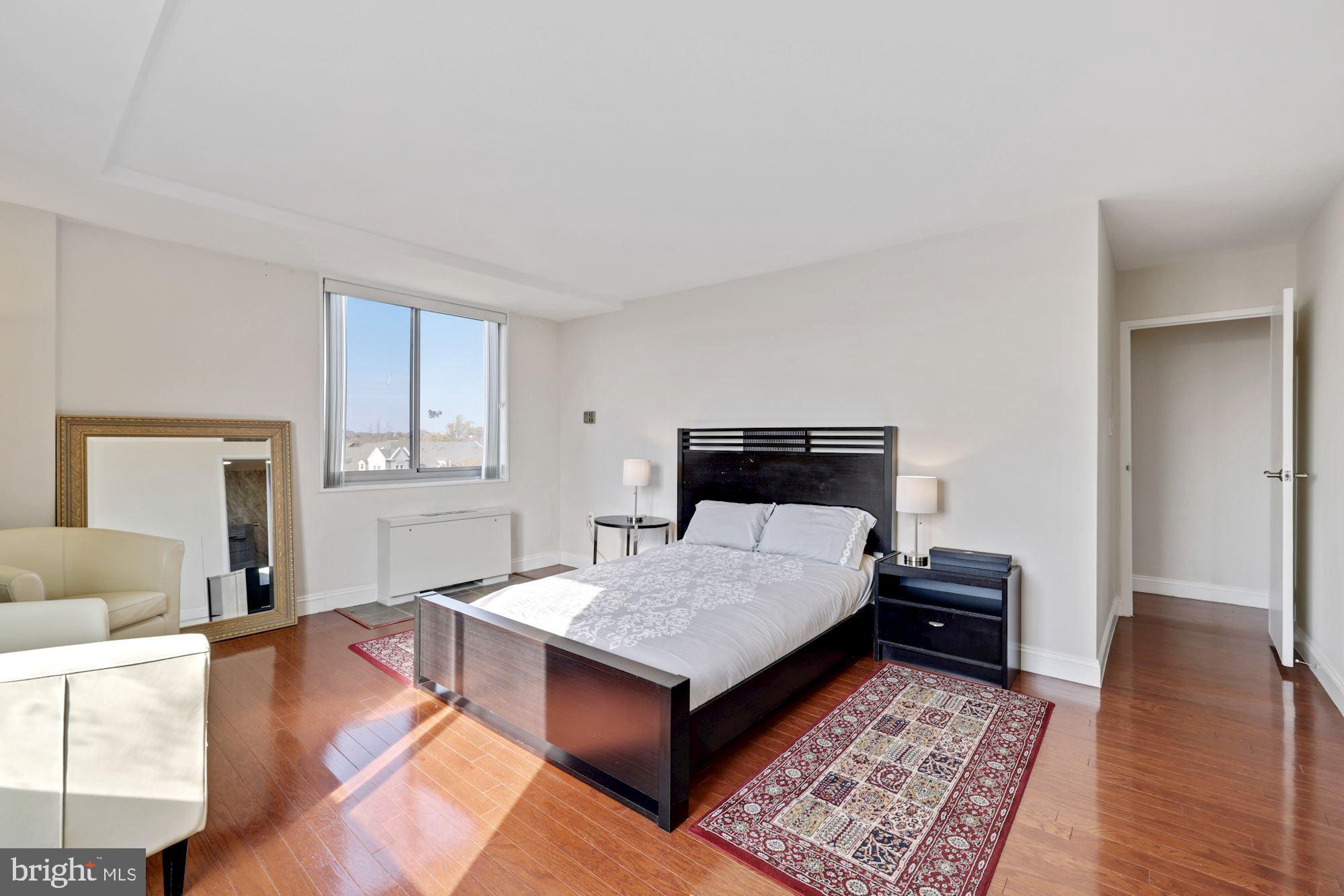 10500 ROCKVILLE PIKE 1221