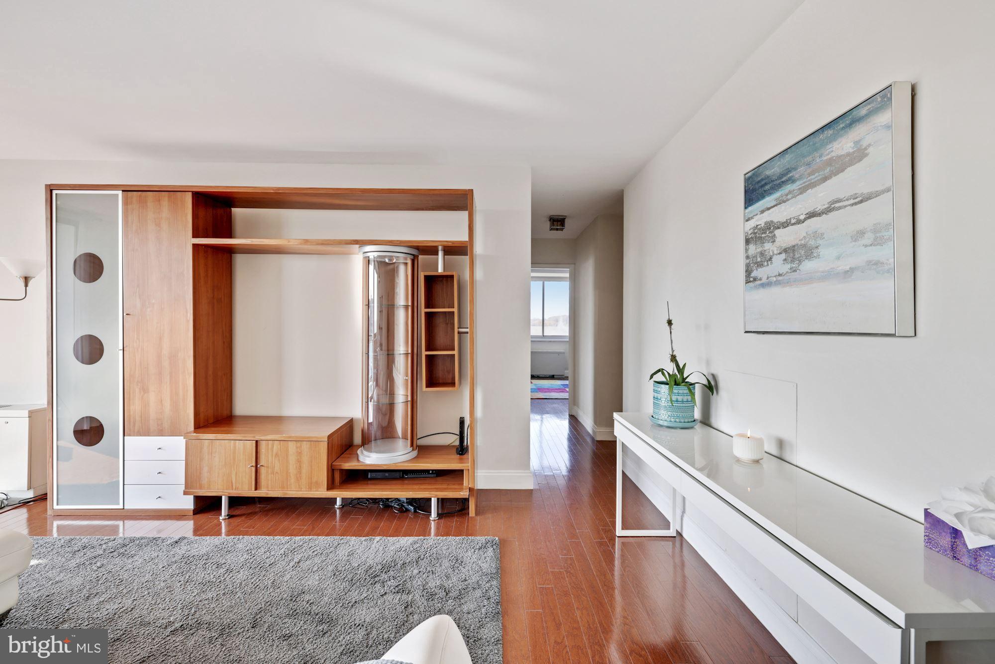 10500 ROCKVILLE PIKE 1221