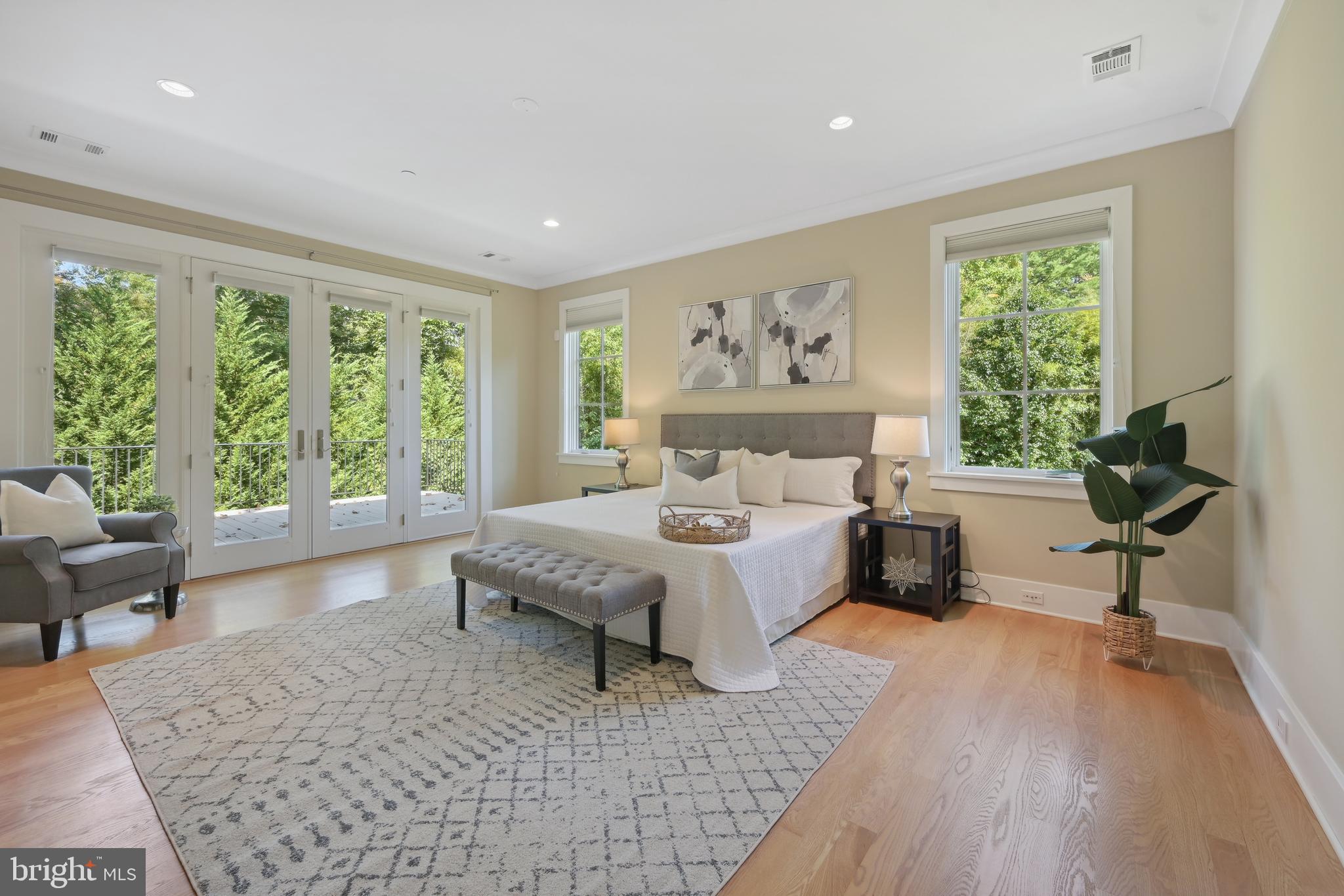 7021 OAK FOREST LANE