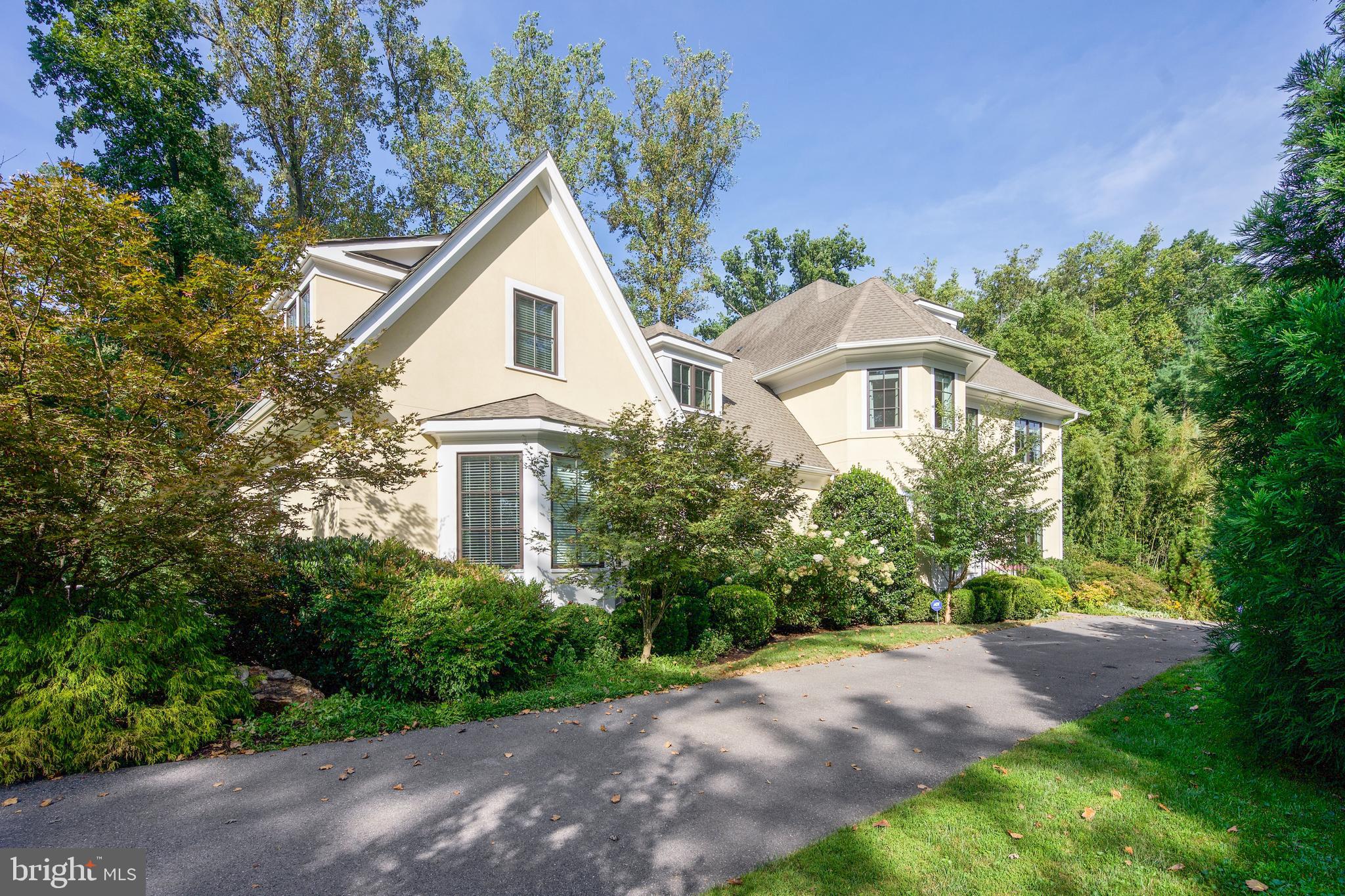 7021 OAK FOREST LANE