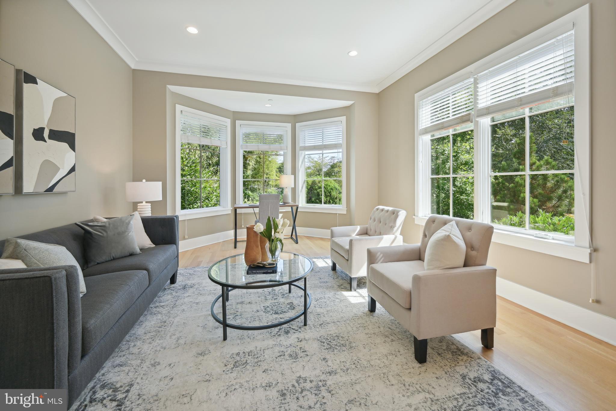 7021 OAK FOREST LANE