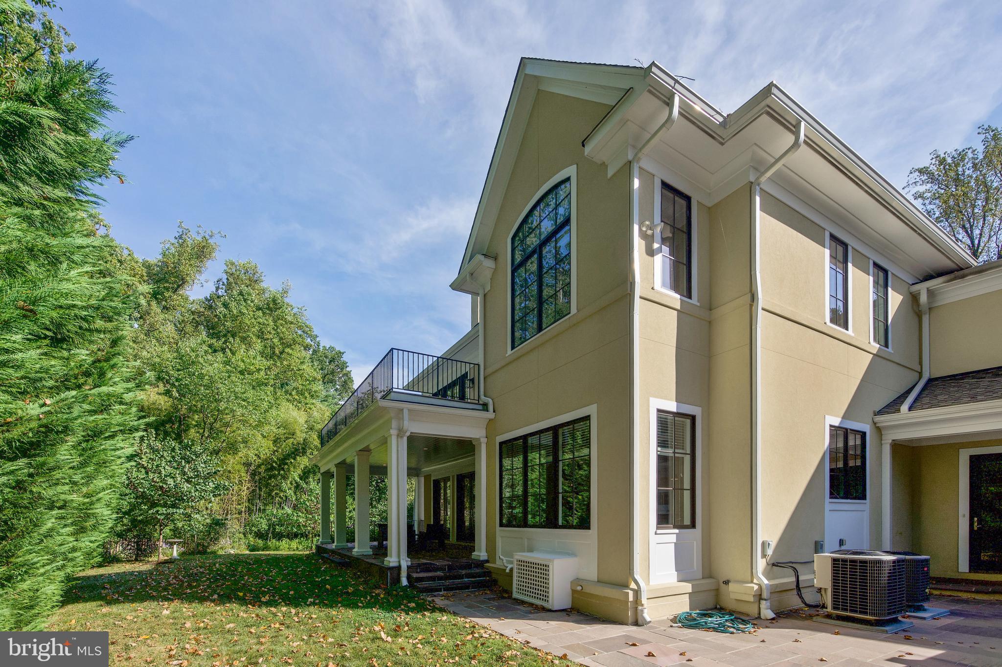 7021 OAK FOREST LANE