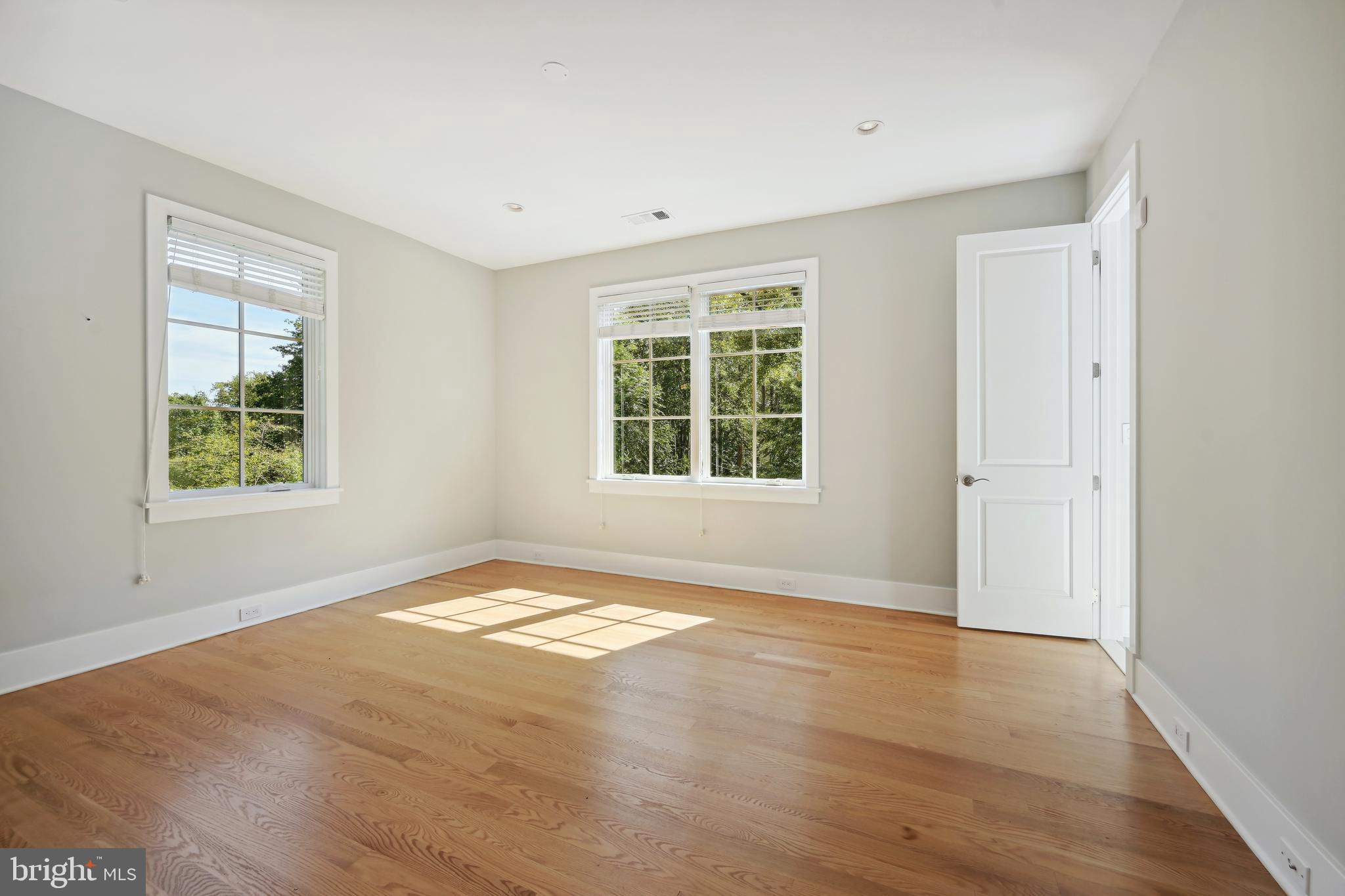 7021 OAK FOREST LANE