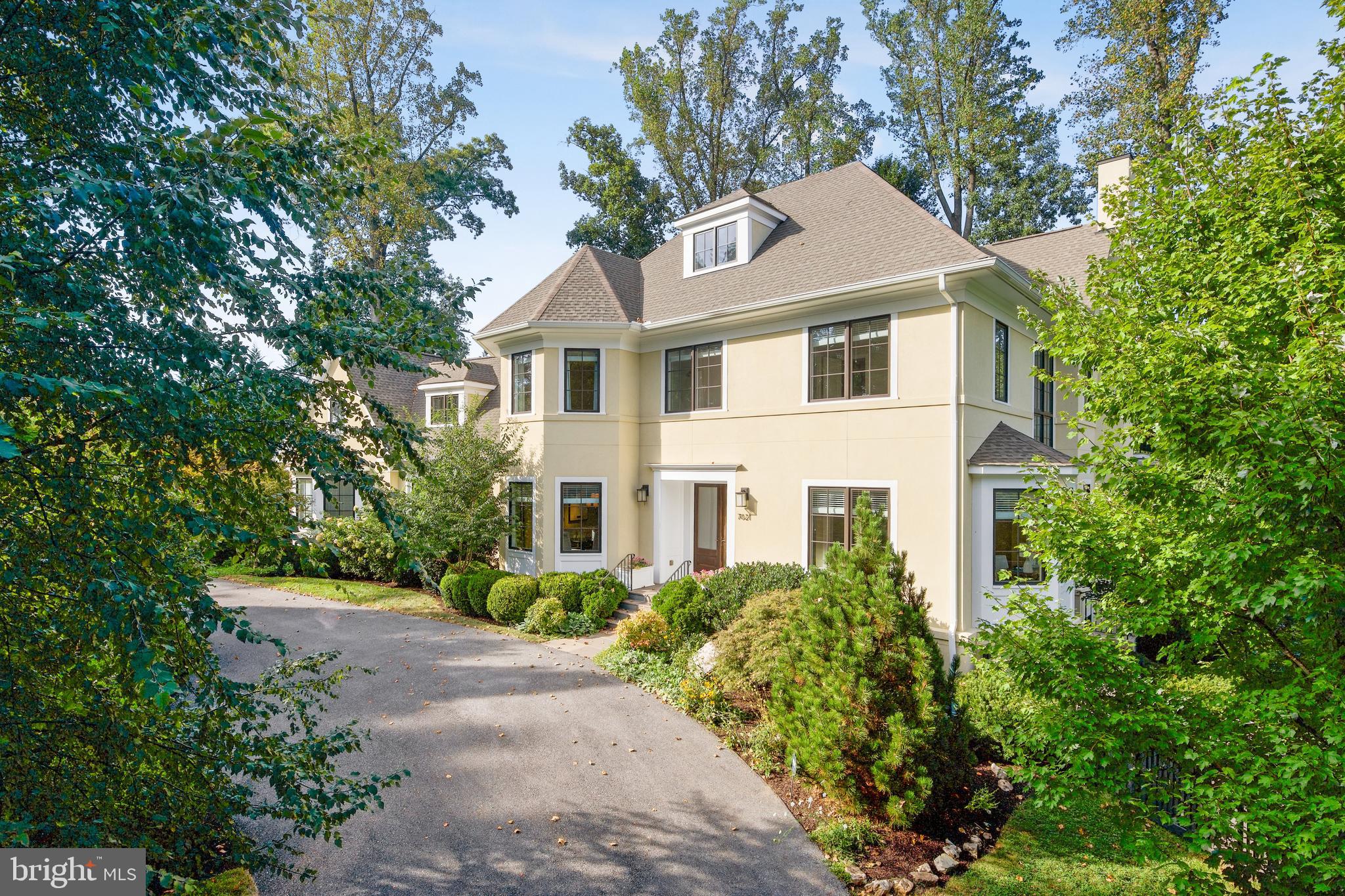 7021 OAK FOREST LANE