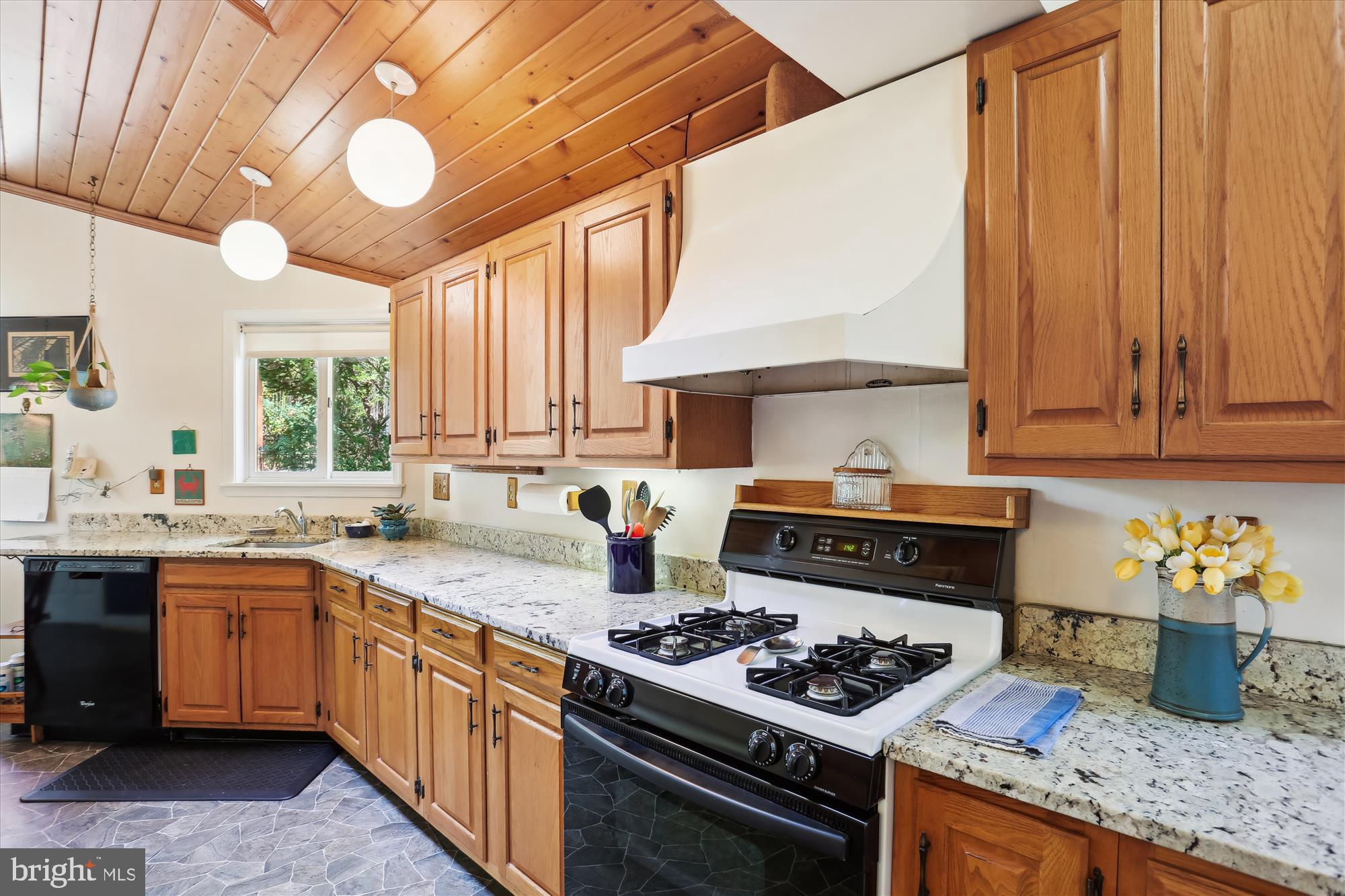 2803 WASHINGTON AVENUE