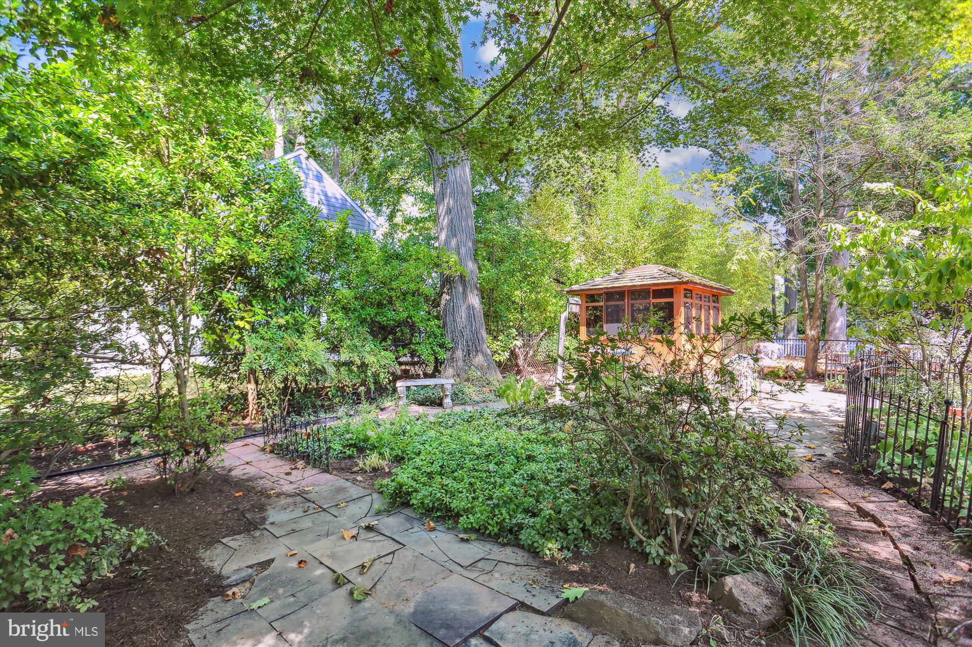 2803 WASHINGTON AVENUE