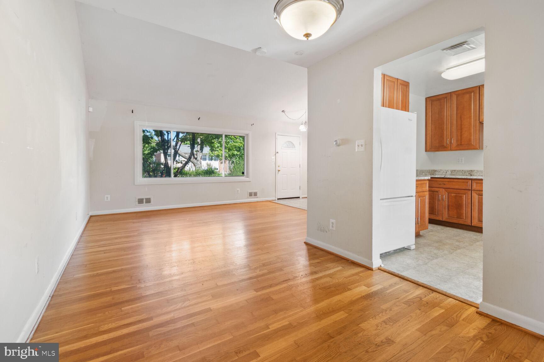 1306 CADDINGTON AVENUE