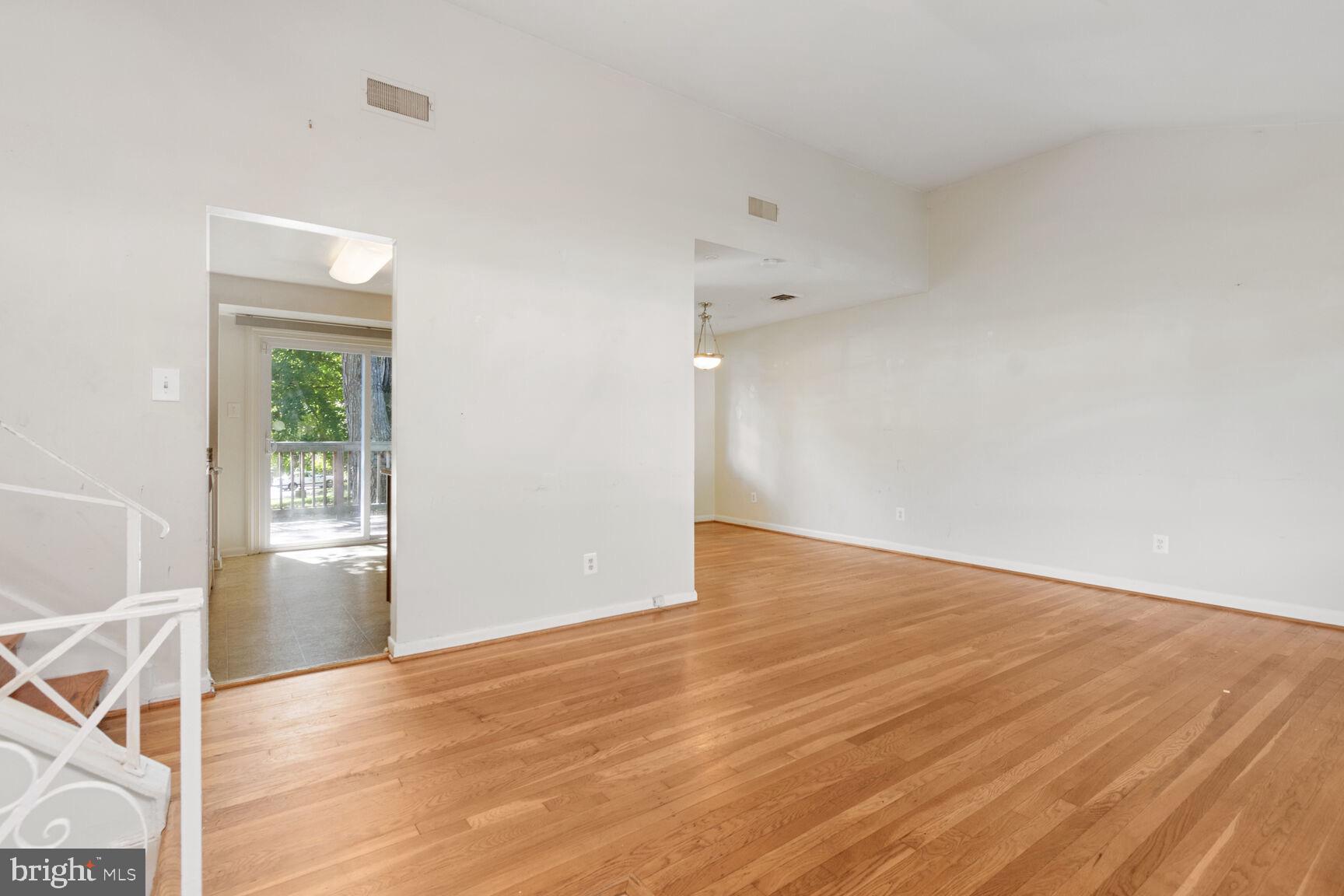 1306 CADDINGTON AVENUE