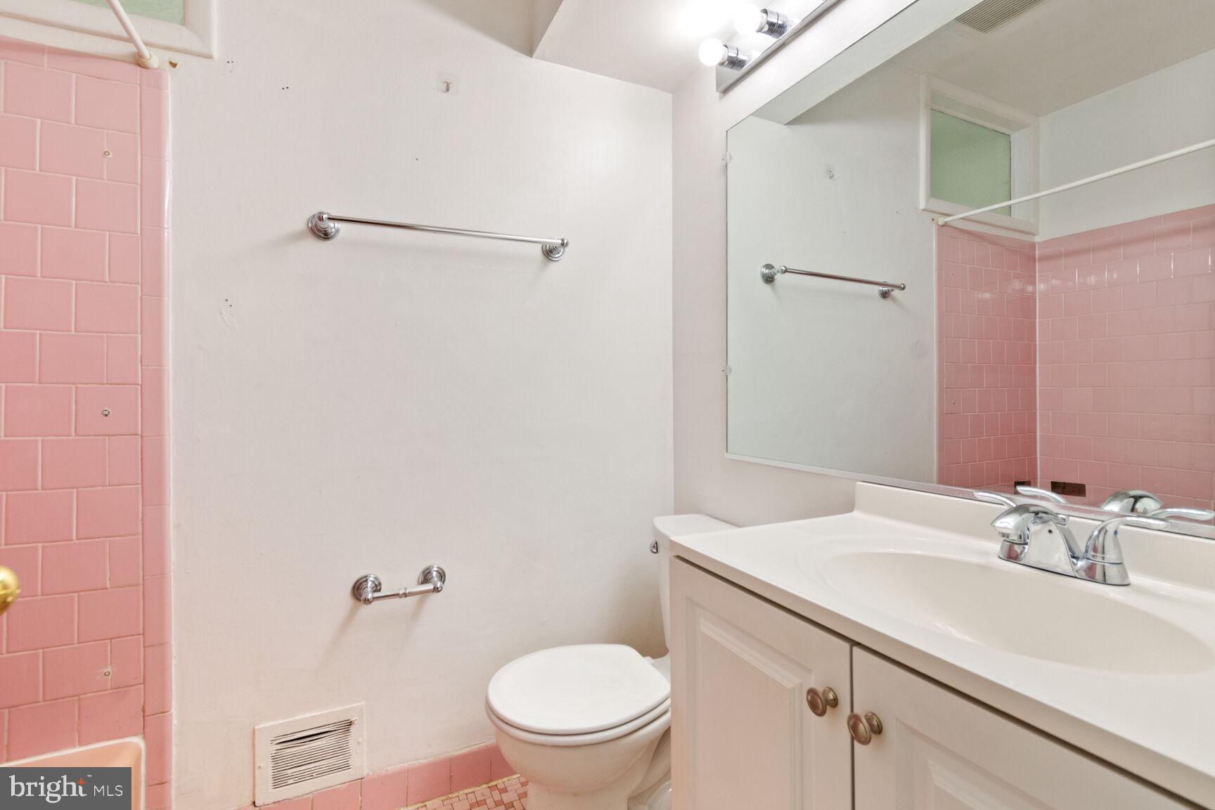 1306 CADDINGTON AVENUE