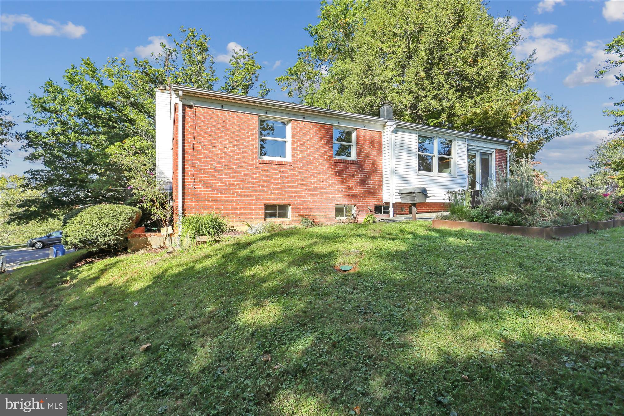 8523 FREYMAN DRIVE