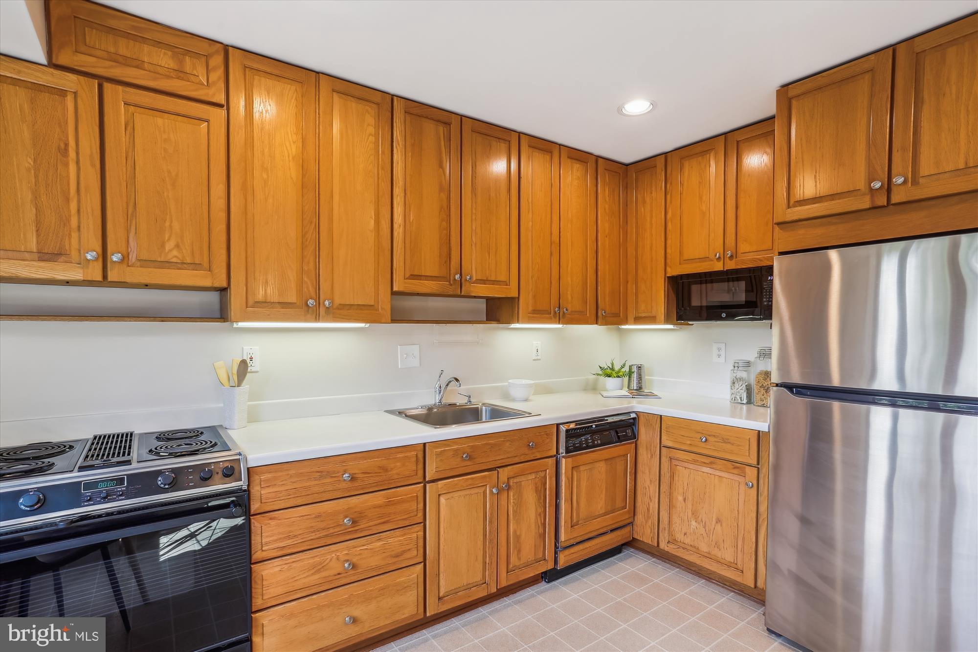 8523 FREYMAN DRIVE