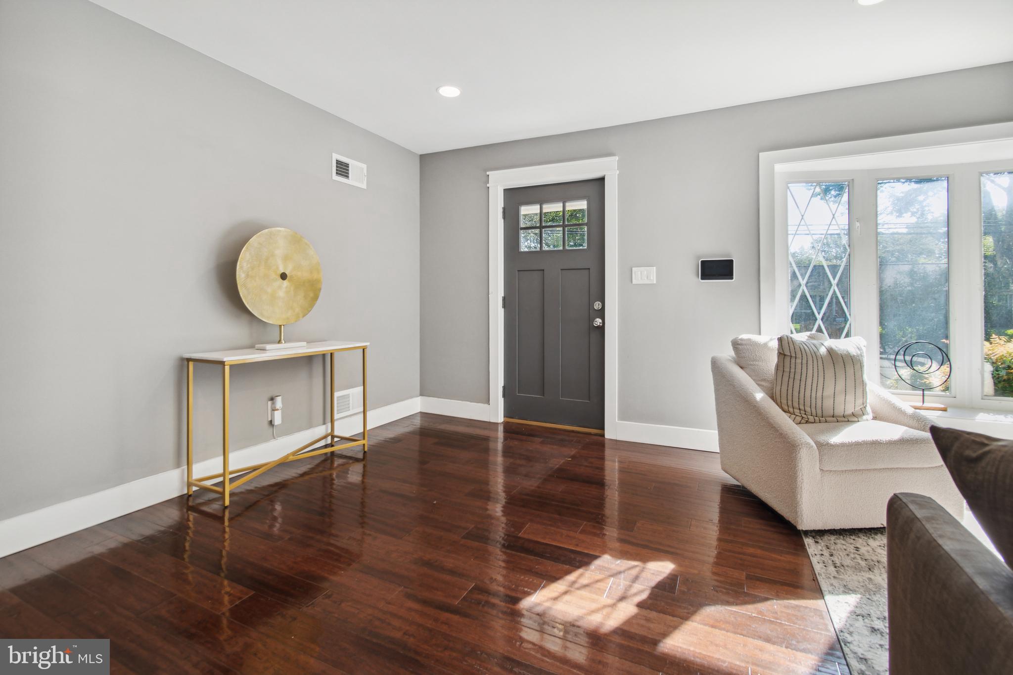 1128 CRESTHAVEN DRIVE